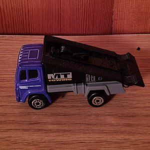 1999 Maisto MT Towing Truck